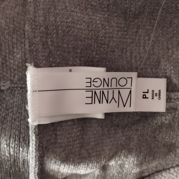 NWT Wynne Lounge gray velour button down cardigan Sz PL - Picture 10 of 12